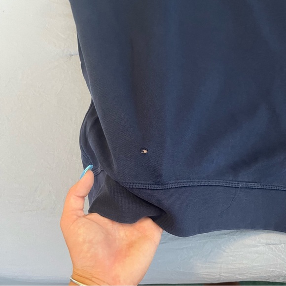 Navy blue Nike center swoosh hoodie - Picture 4 of 4